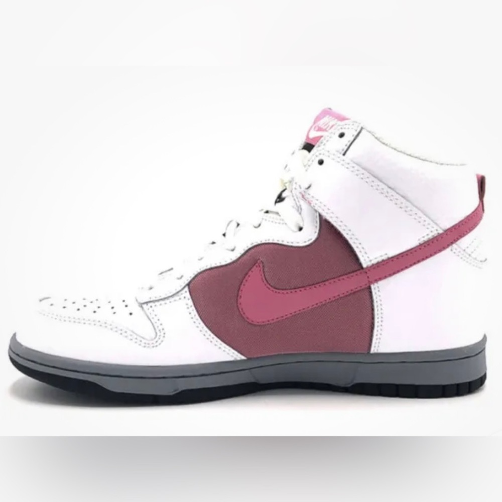 Women’s High Top Nike Dunks Pink, Gray, white